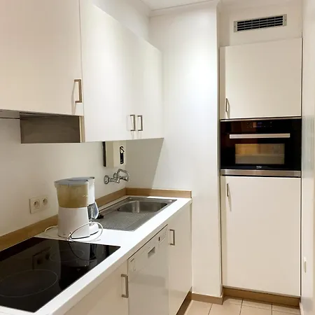 In Located With Beautiful Sea Views, Cleaning Included *