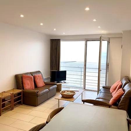 In Located With Beautiful Sea Views, Cleaning Included Apartment Nieuwpoort
